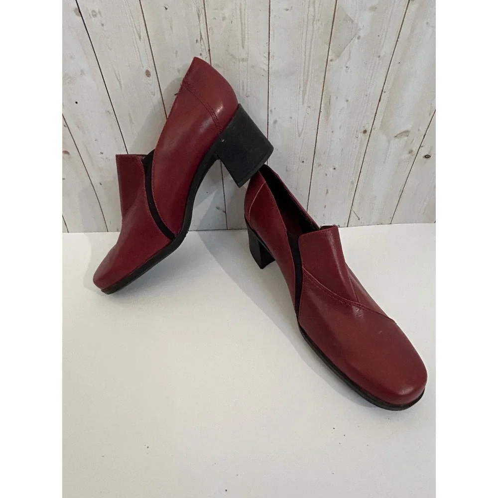 Clarks Womens Burgundy Red Leather Chunk Heel Rubber Sole shoes 70625